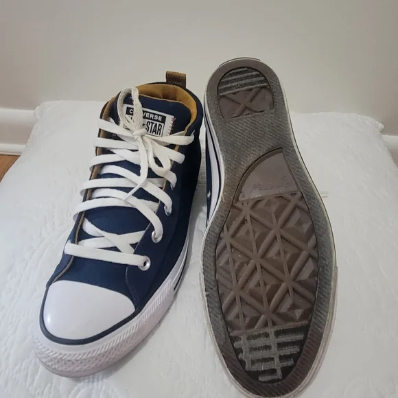 Converse - Picture 4 of 6